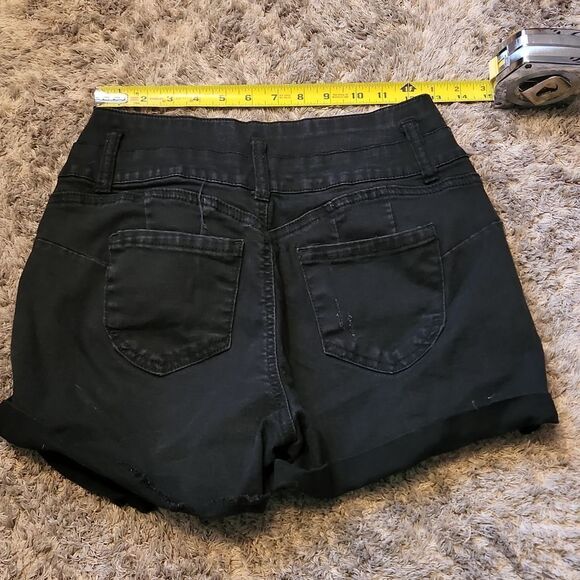 Refuge Black Denim Distressed Shorts - Picture 4 of 7